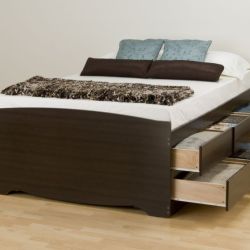 Двуспальная кровать с ящиками