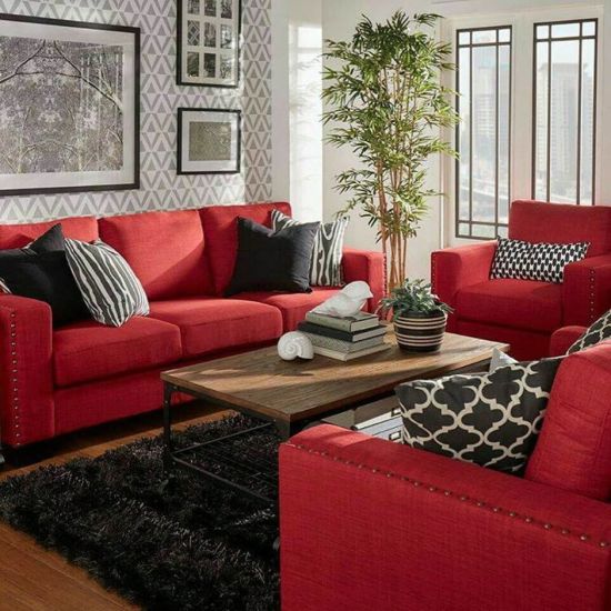 Бордовый диван в интерьере гостиной