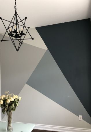 Декоративная покраска стен треугольниками