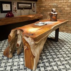 Оригинальные столы из дерева