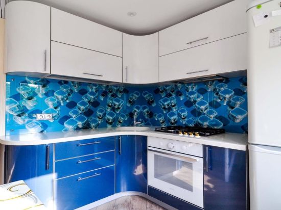 Синяя кухня глянцевая