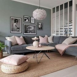 Розовые стены серая мебель