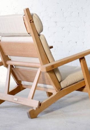 Деревянное кресло лежак