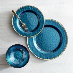 Синяя посуда с золотом