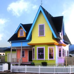 Цветные деревянные дома