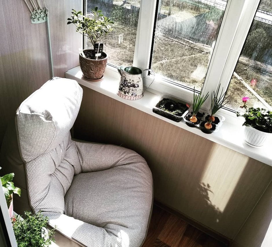 Складной столик на балкон