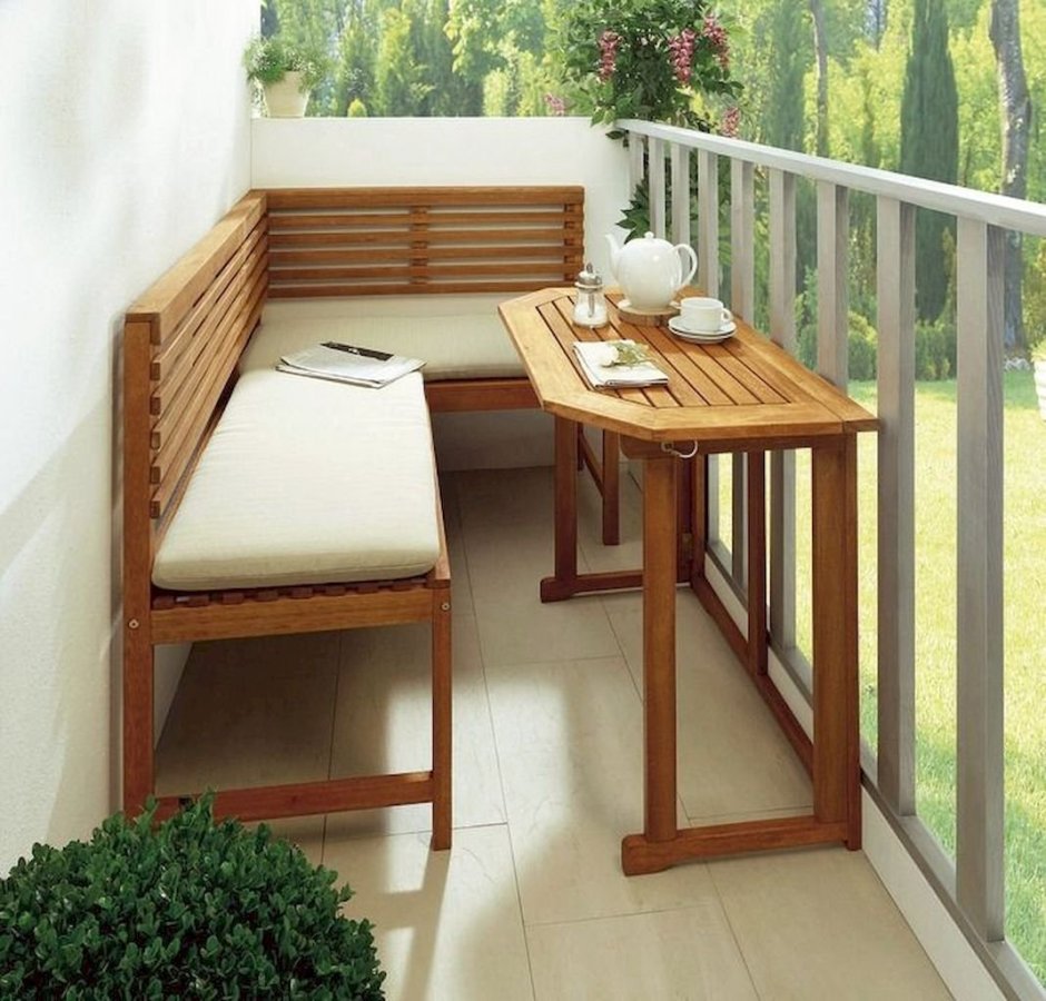 Кованый столик на балкон