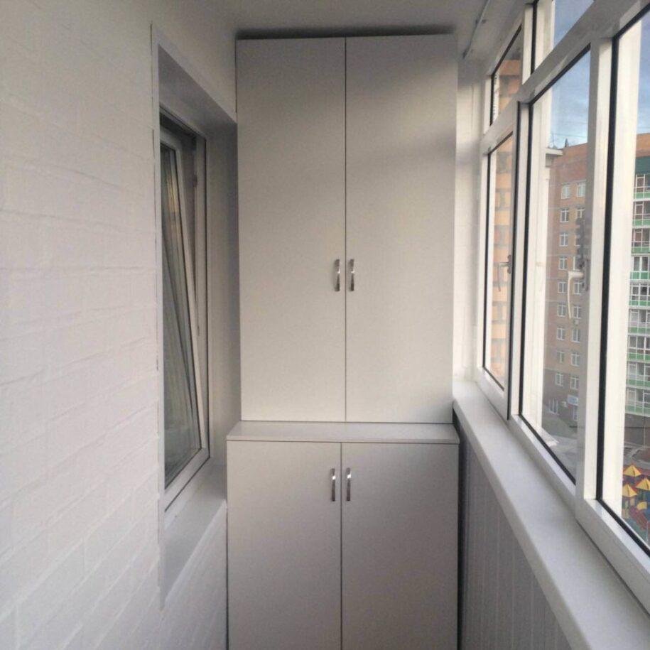 Пластиковый шкаф на балкон