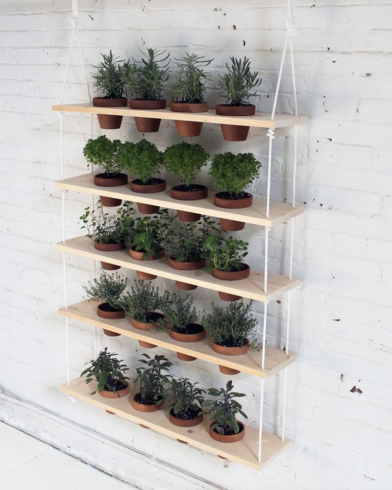 Полка для цветов настенная вертикальная