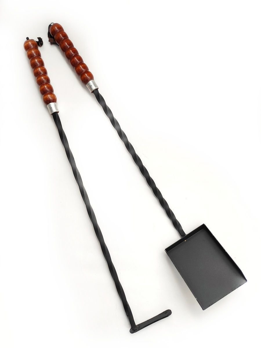 Кочерга с деревянной ручкой для мангала