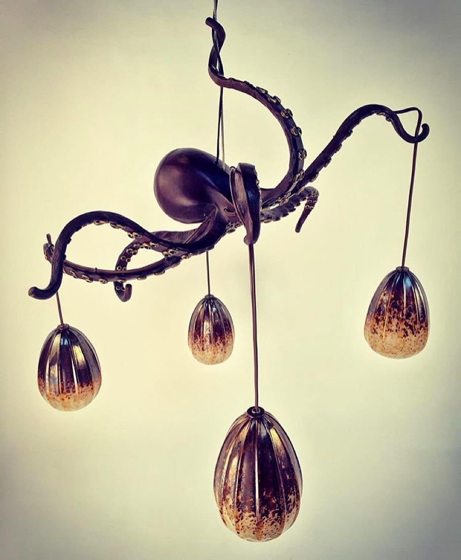 Кованый светильник на кухню