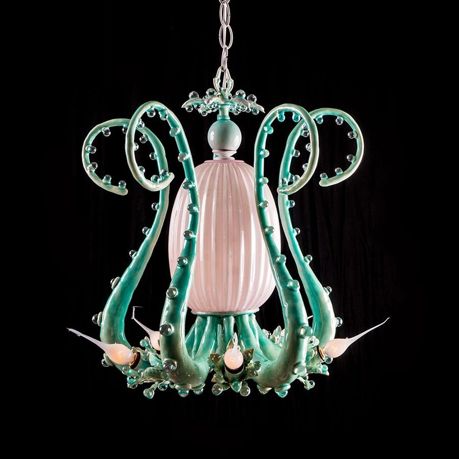 Люстра в виде осьминога