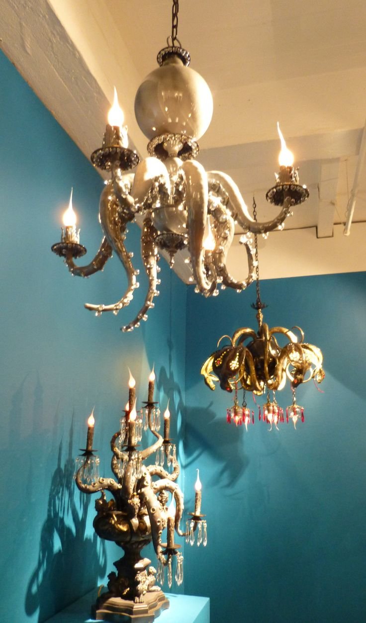 Люстра в русалочьем стиле