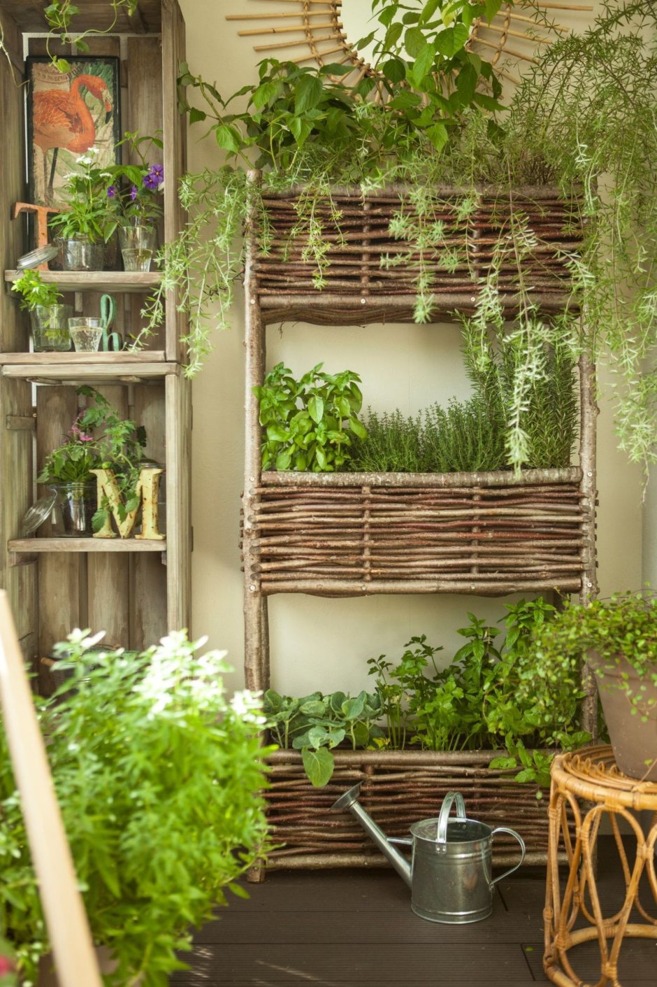 Маленький огород на лоджии