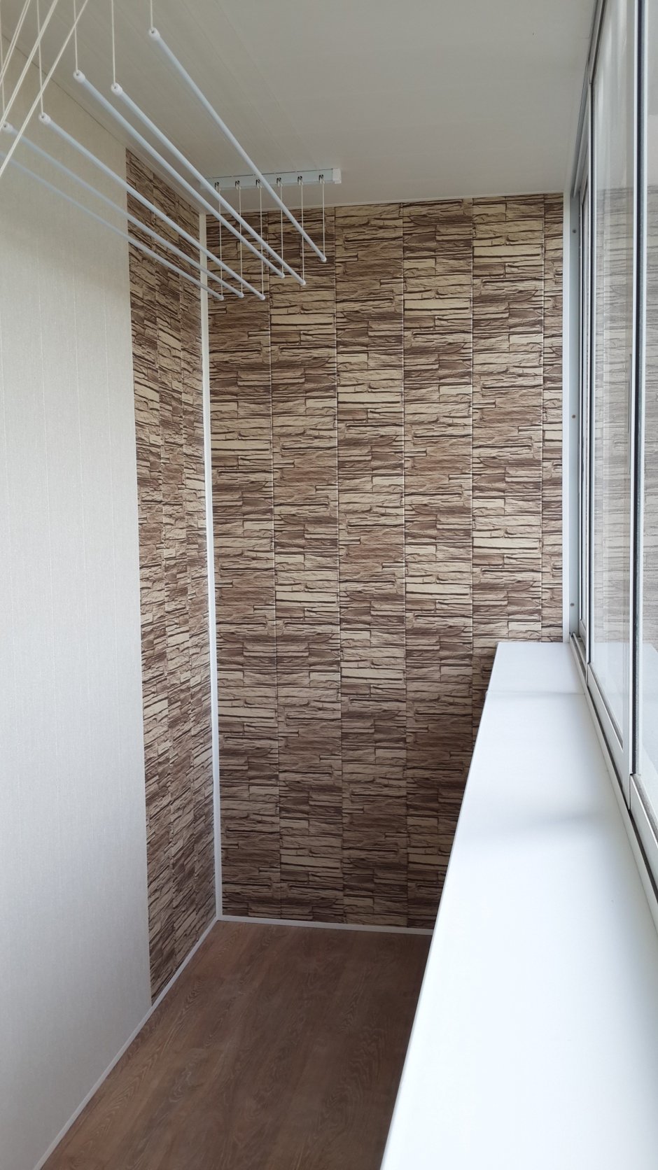 Отделка балкона панелью ПВХ кирпич