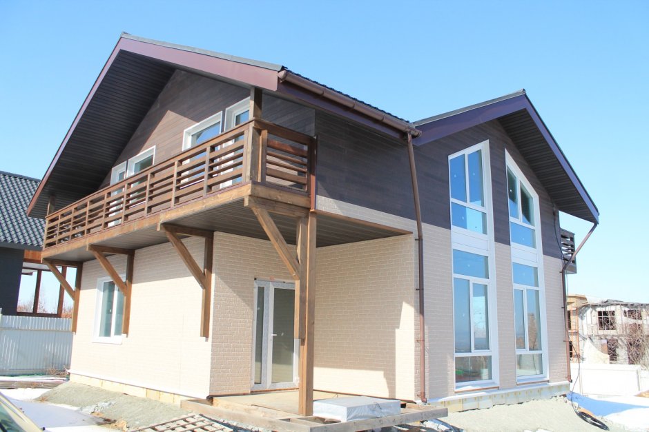 Балкон в стиле Шале