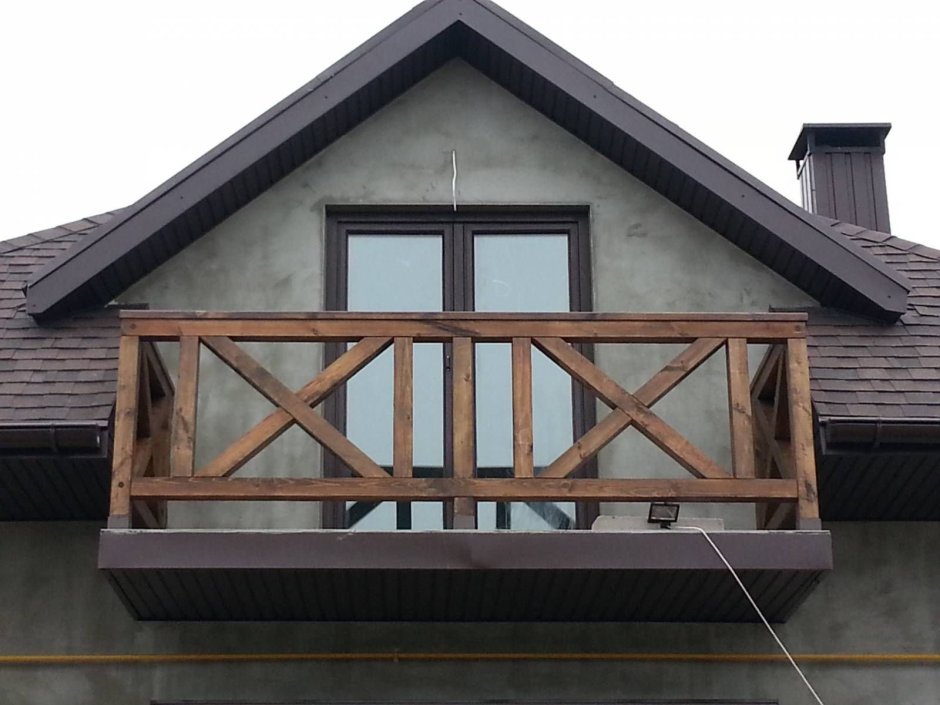 Деревянные балконы в частных домах