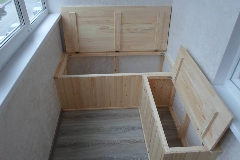 Диван на балкон с ящиком