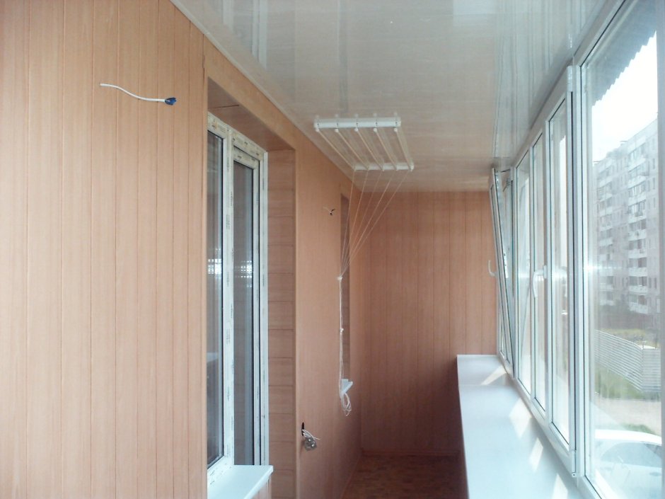 Обшитый МДФ балкон изнутри