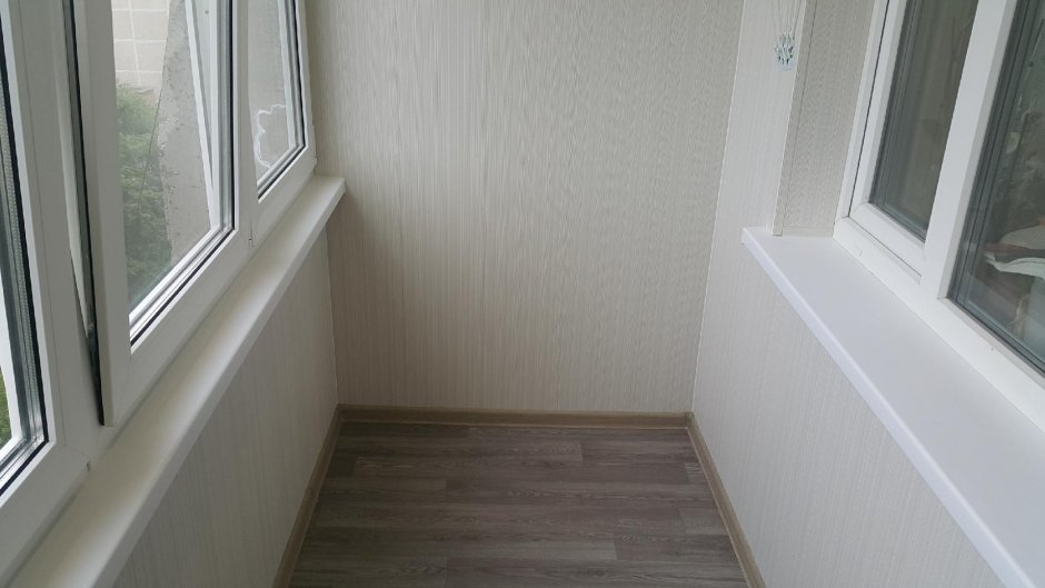 Отделка балкона