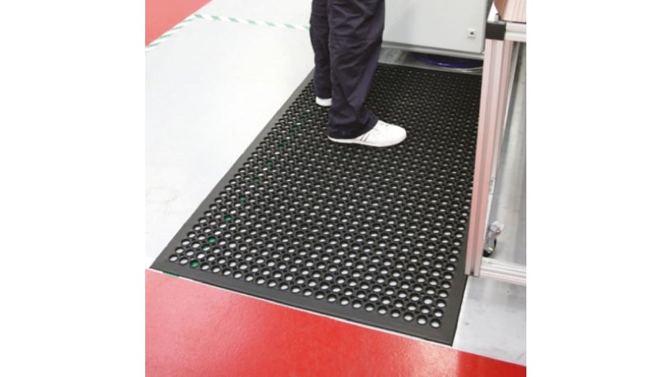 Резиновый коврик в тамбур