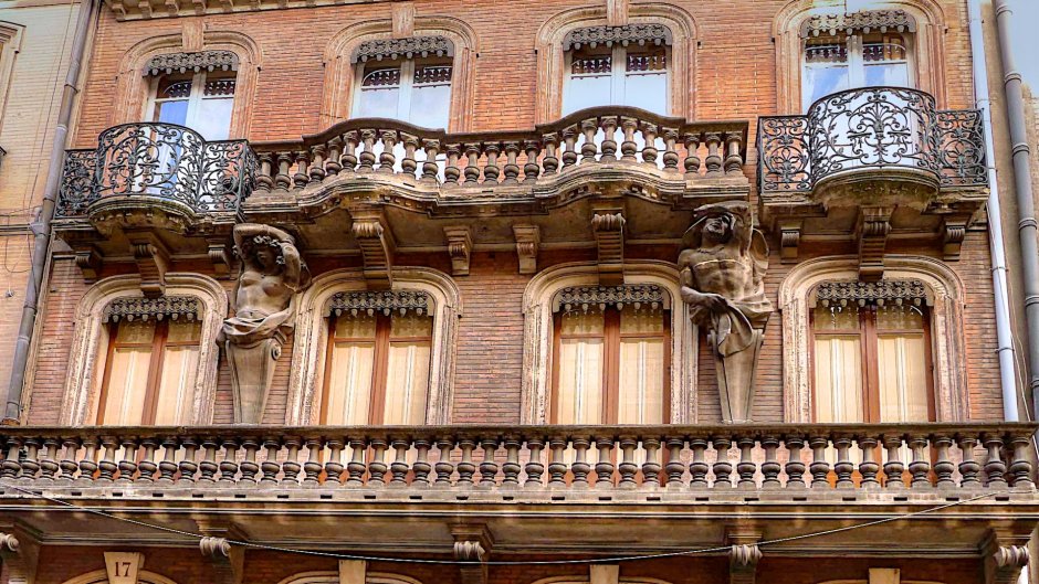 Старинный балкон