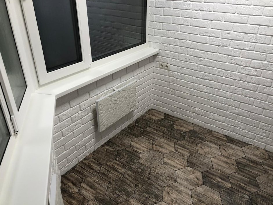 Укладка плитки на балконе