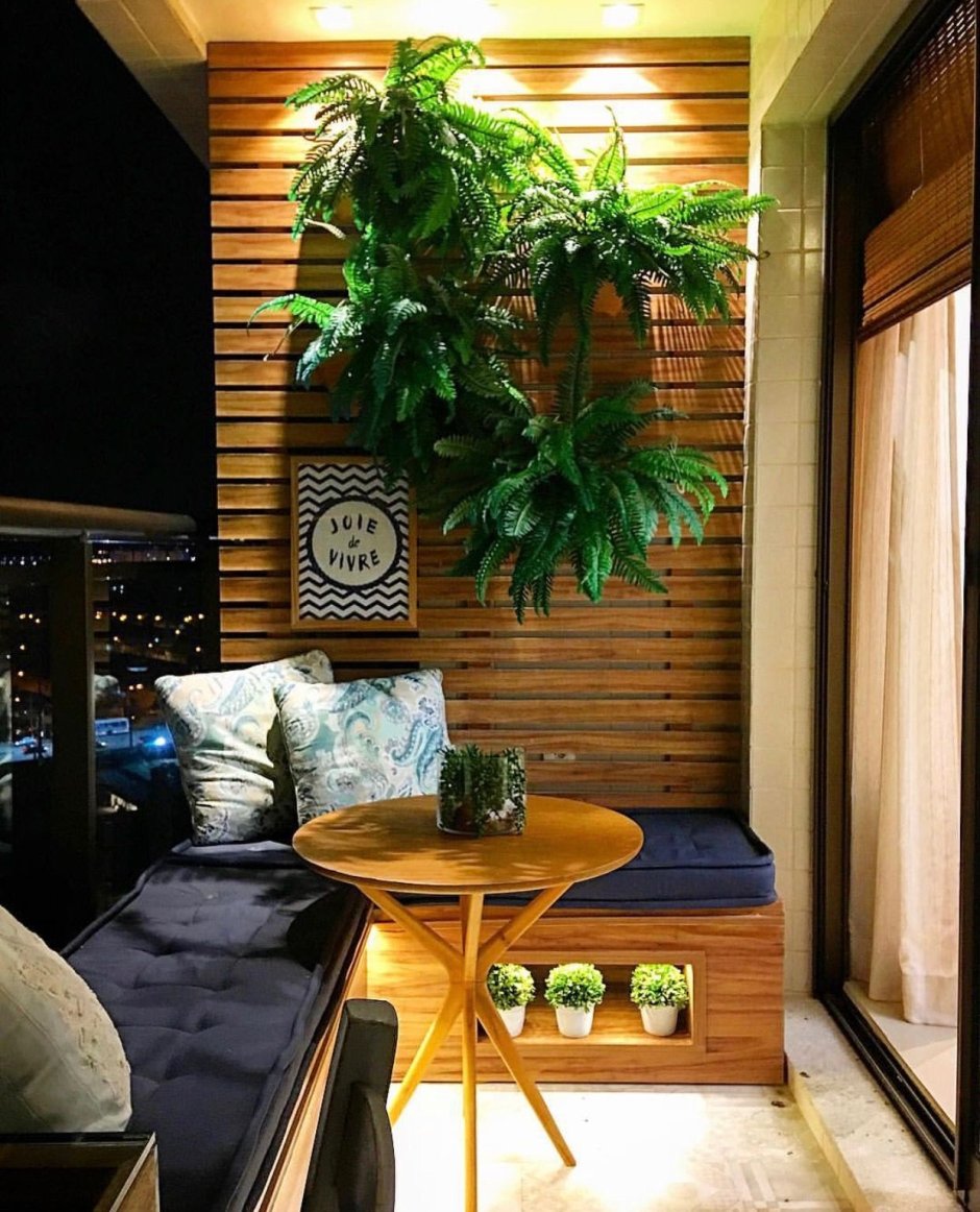 Дизайнерская отделка балкона