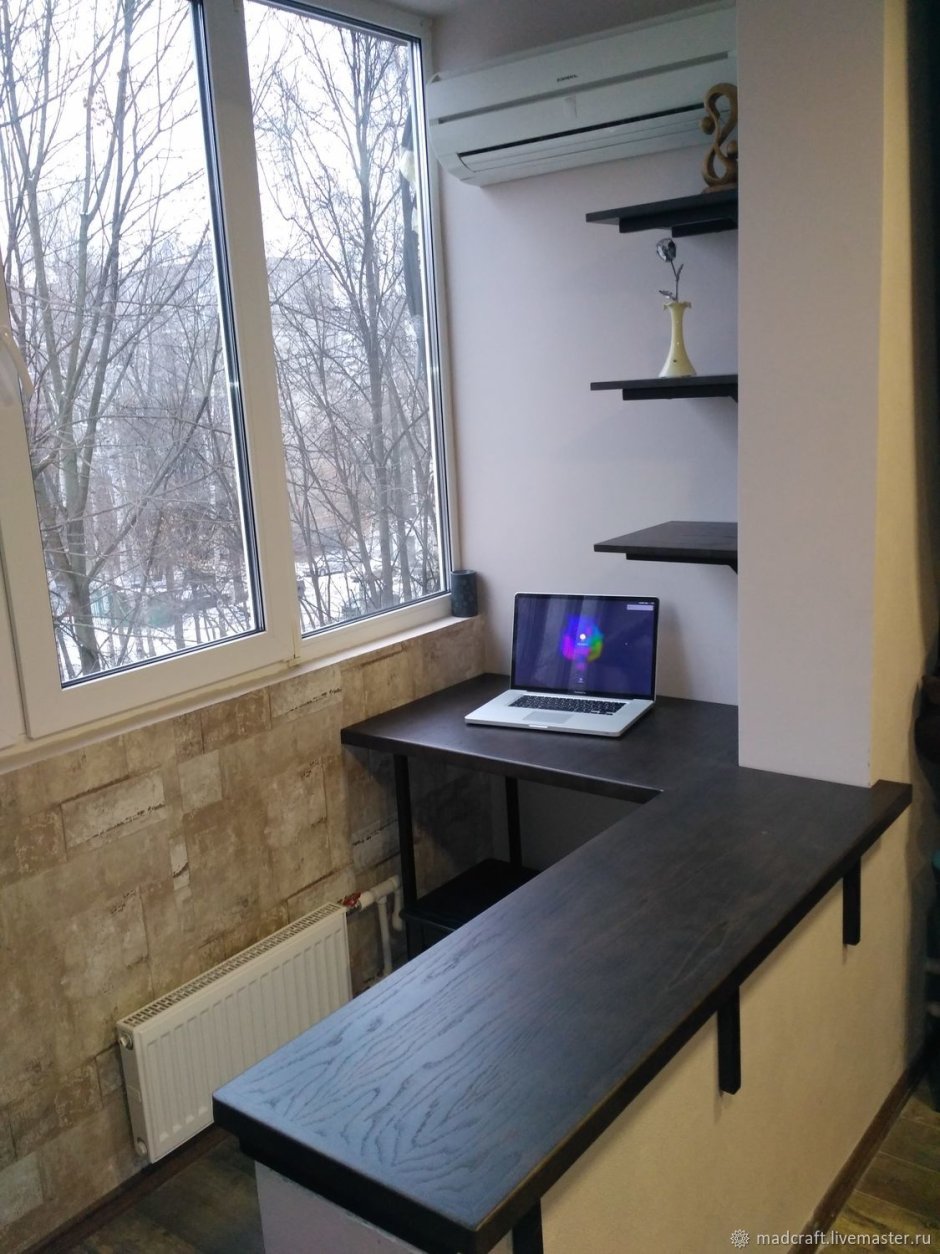 Компьютерный столик на балкон