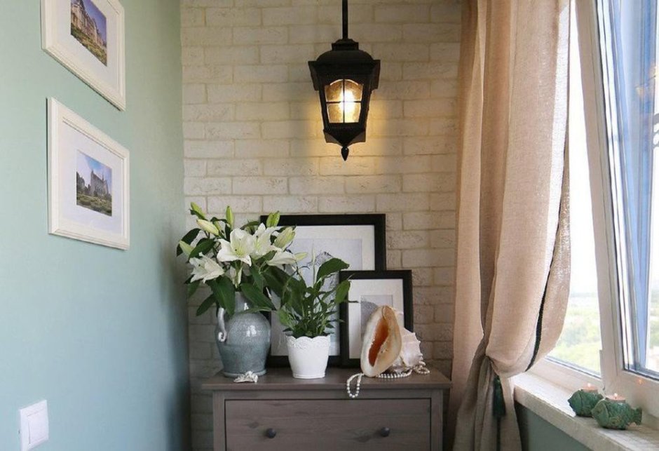 Бра на балкон