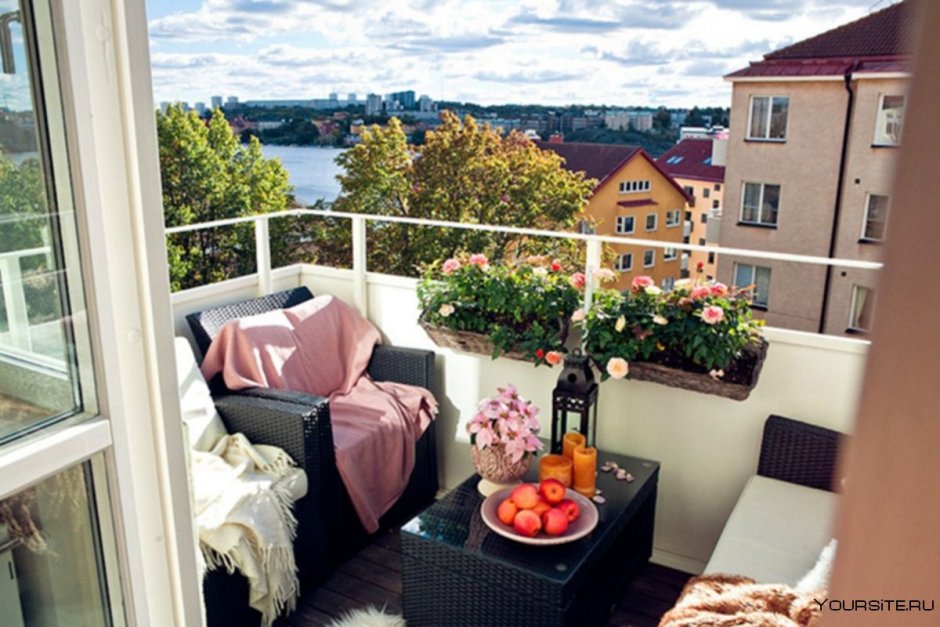 Уютный балкон