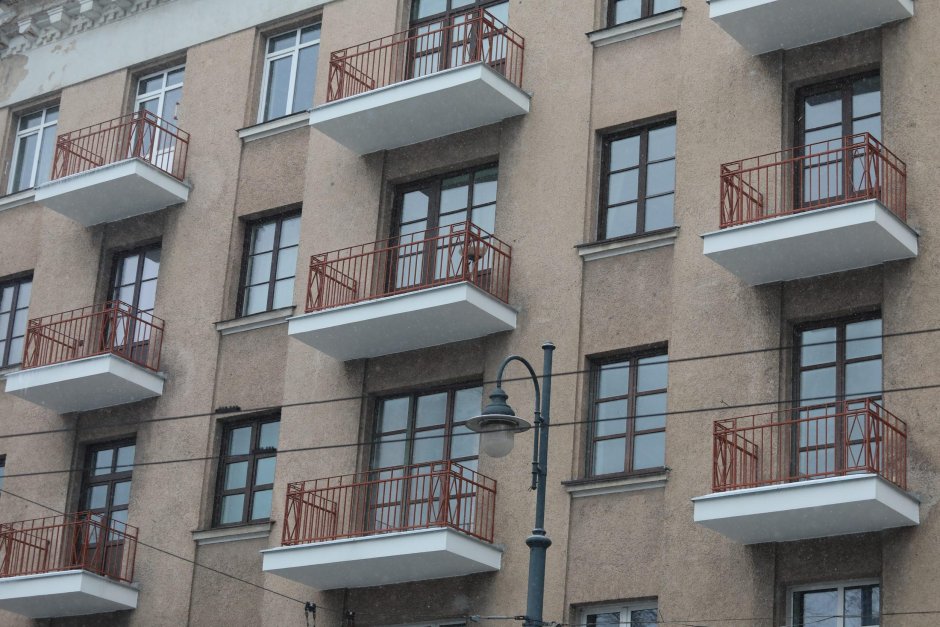 Дом с балконами многоэтажный