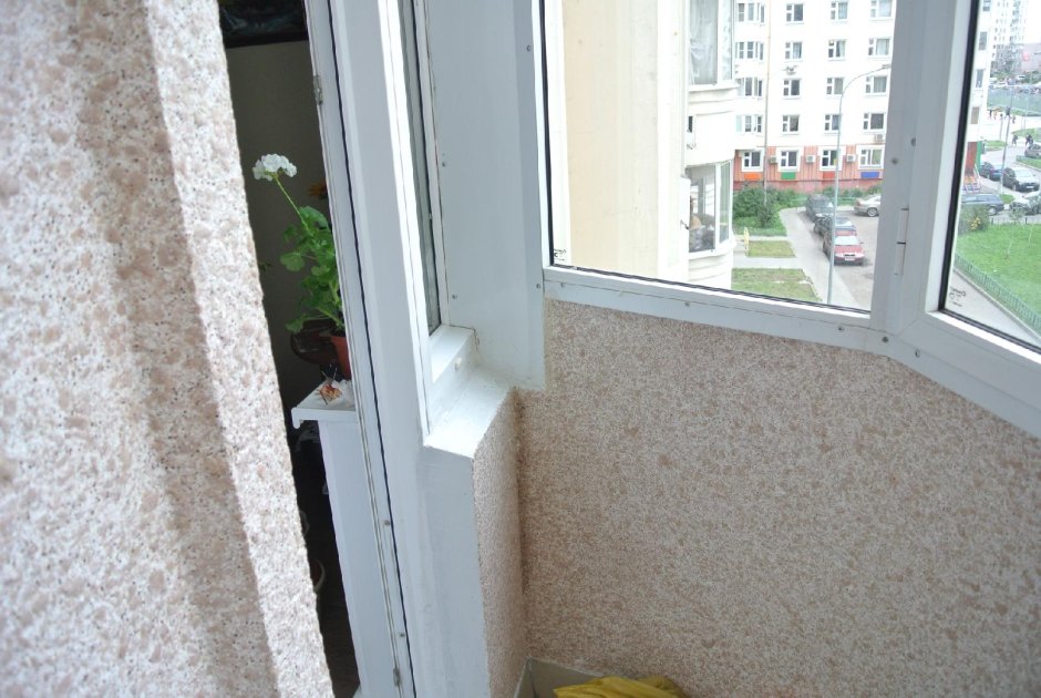 Отделка балкона декоративной штукатуркой
