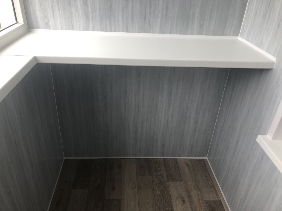 Отделка балкона панелями ПВХ