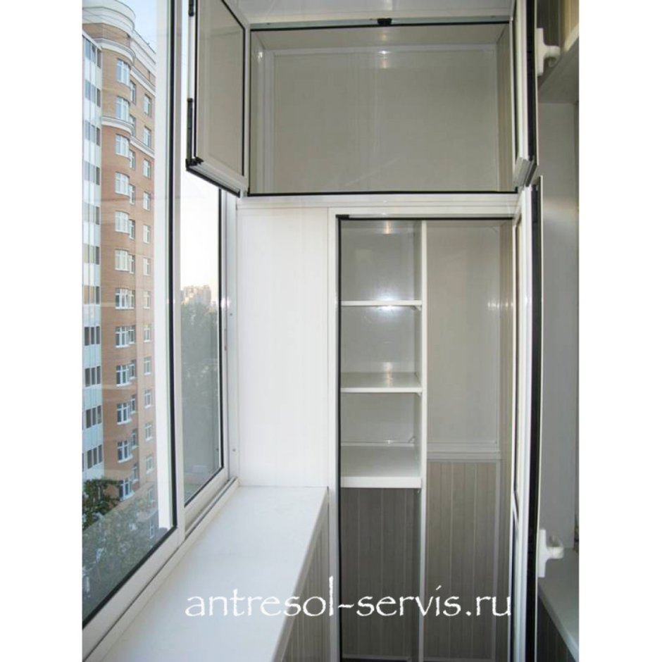 Пластиковый шкаф на балкон