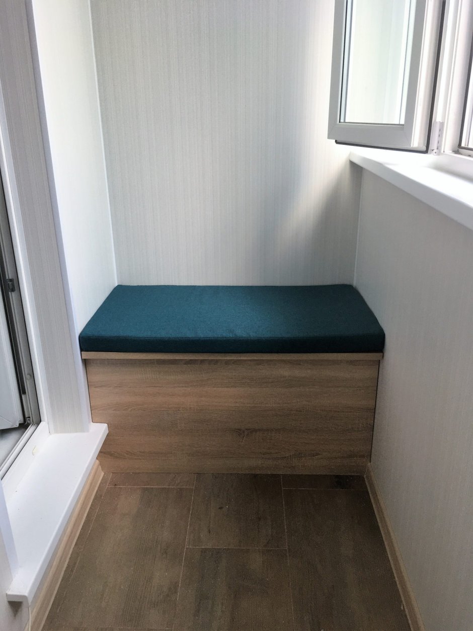 Тумба на балкон с сиденьем