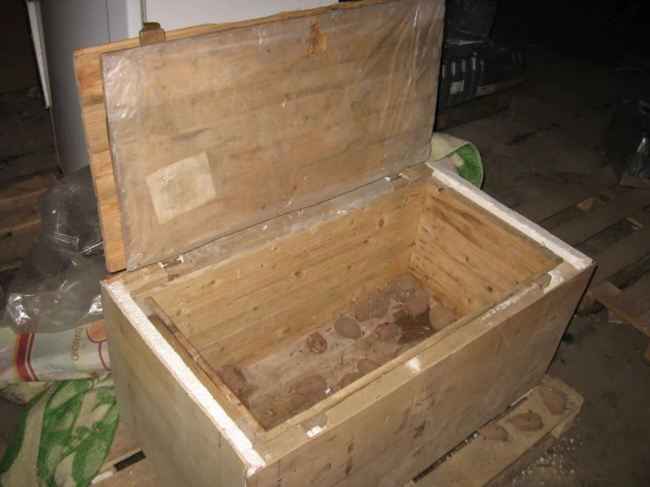 Утепленный ящик для хранения овощей