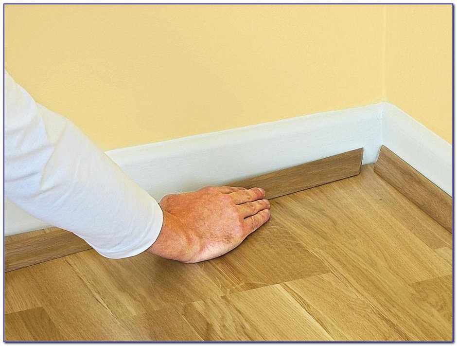 Плинтус напольный для линолеума