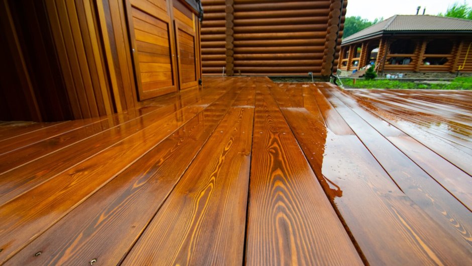 Пол из планкена лиственницы