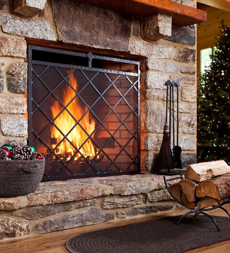 Дизайнерские камины в старинном стиле