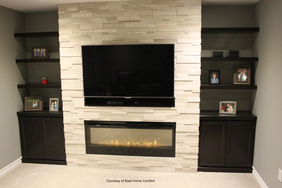 Встроенный камин под телевизором