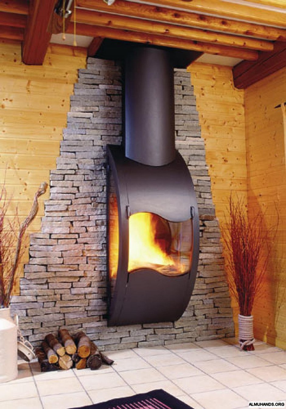 Камины для загородного дома современные дровяные