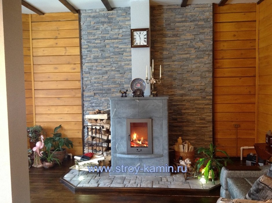 Колонны из дерева для камина