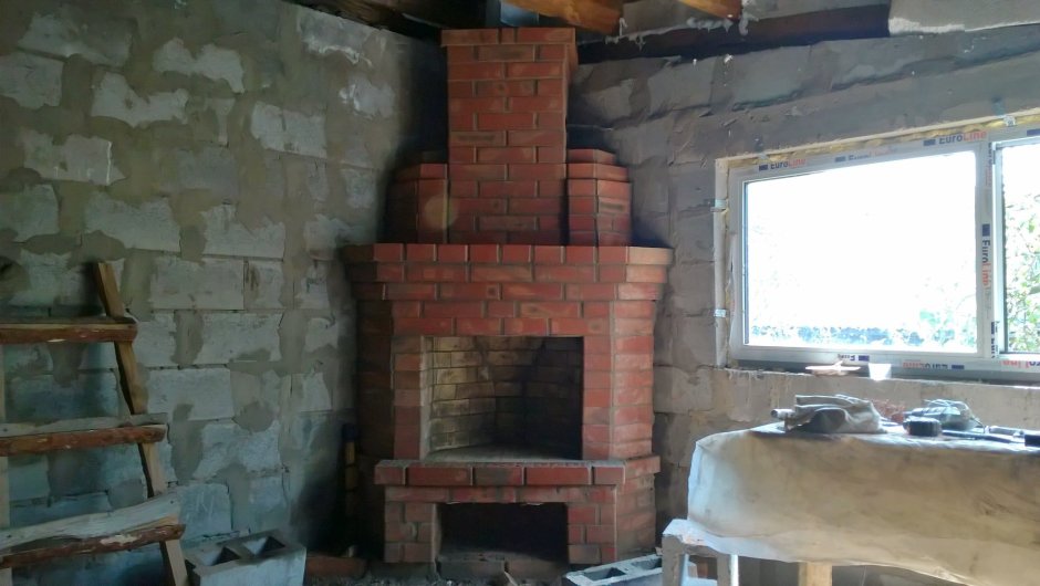 Камин со стеклянной дверцей