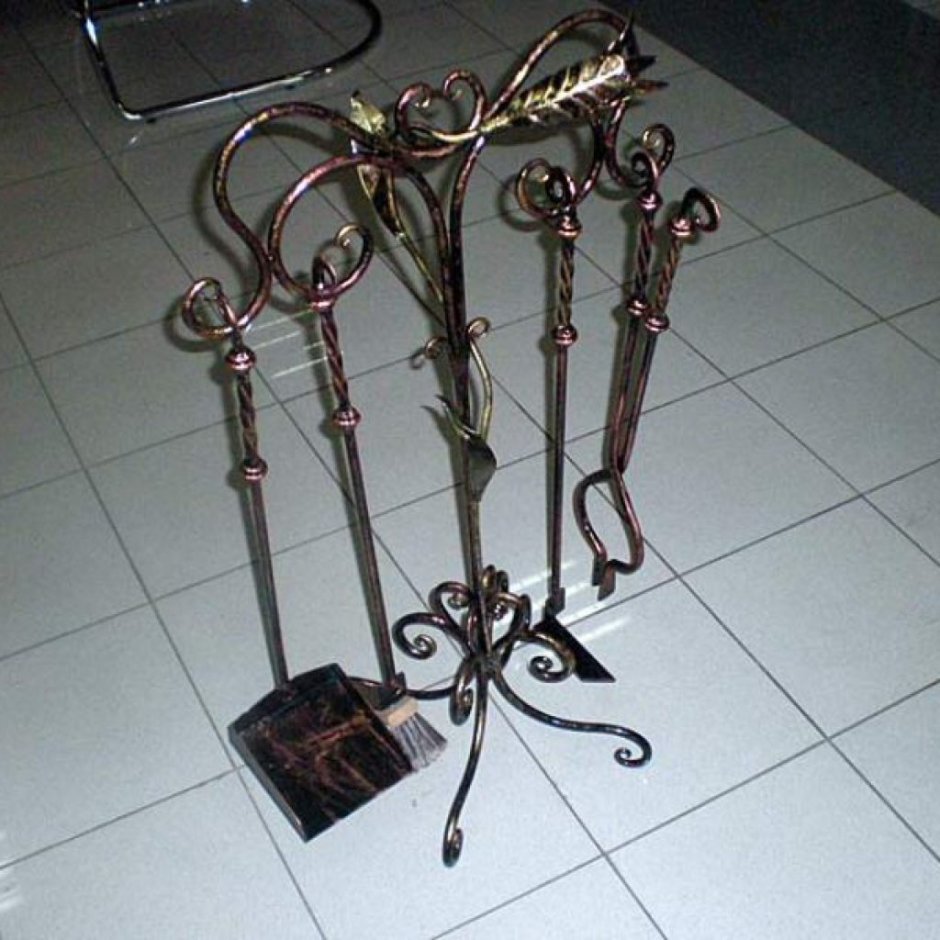 Кованые подставки для камина