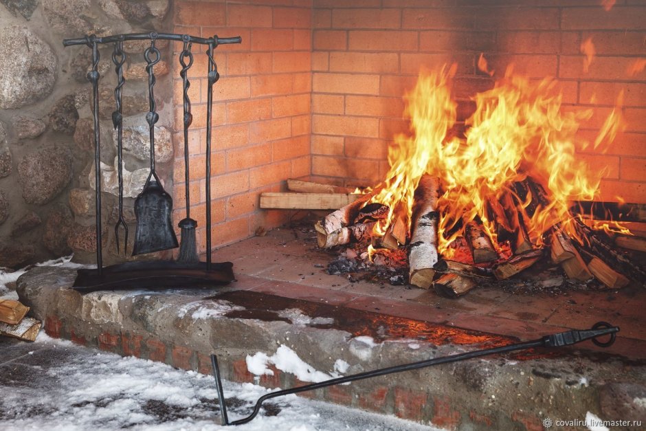 Камин Кочерга