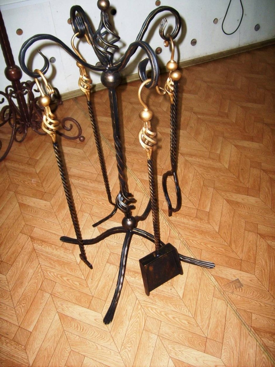 Кованые изделия для камина