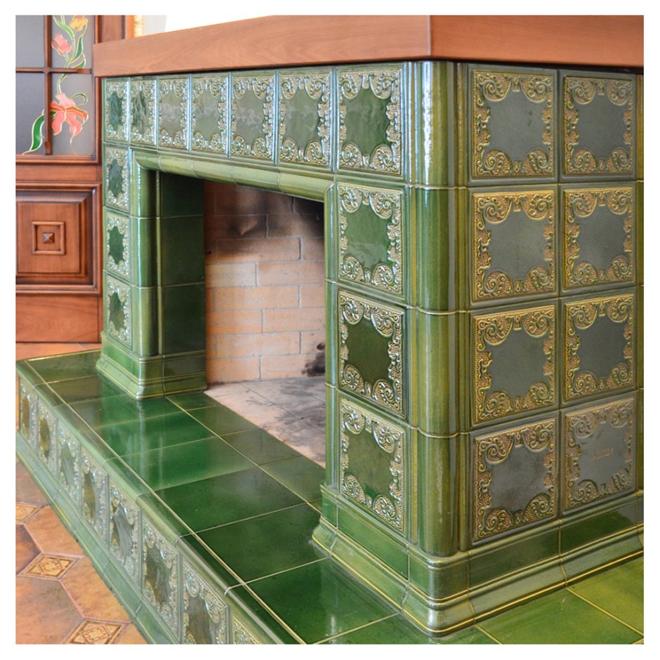 Облицовка камина плиткой