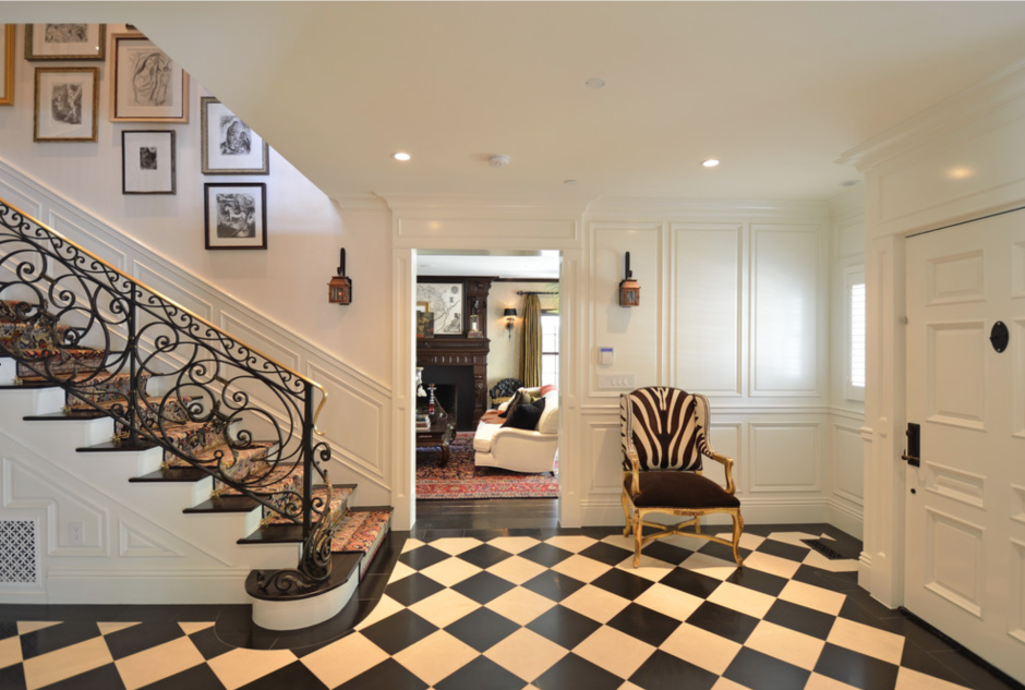 Плитка в Холл