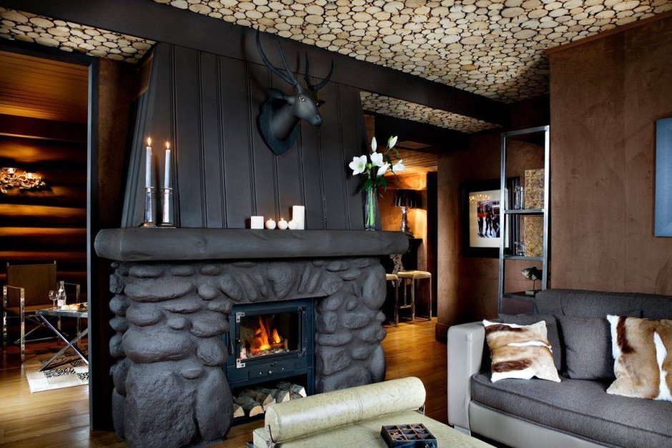 Камин в брутальном стиле